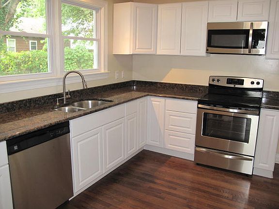 3rd image of 1209 Westwood Dr
