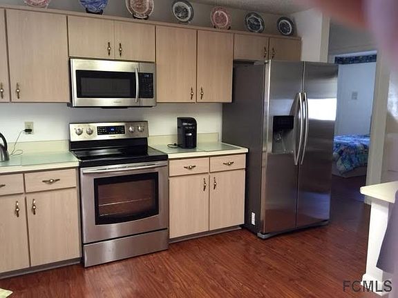 2nd image of 27 Cedar Point Dr