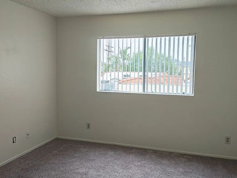Villa Monaco Apartments — Photo 33