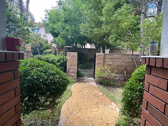 Private front yard
