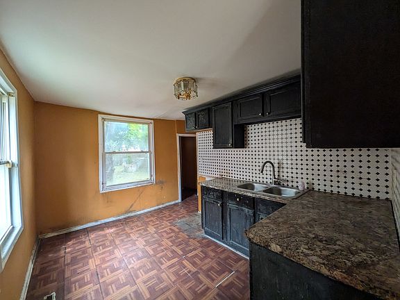 5th image of 11833 S Harvard Ave