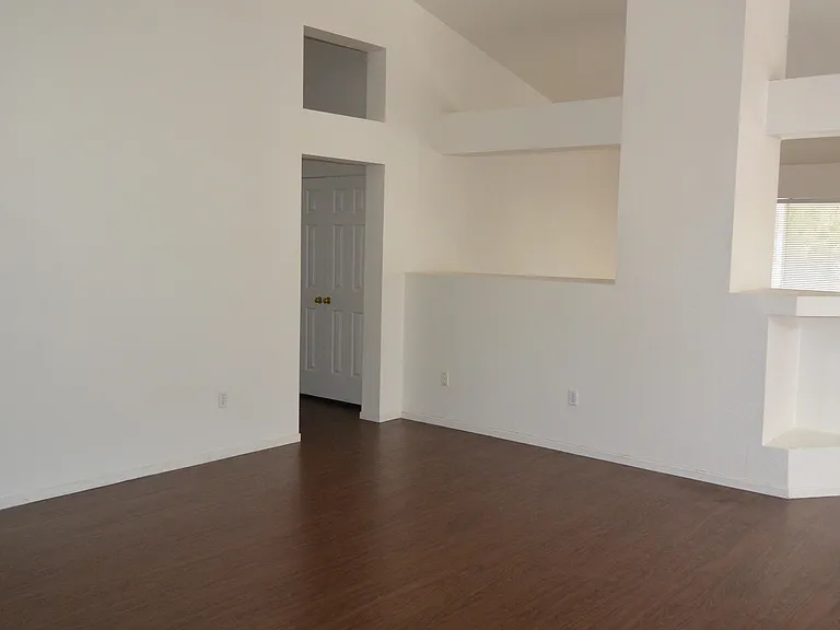 2826 S Tamarack Ct — Photo 1