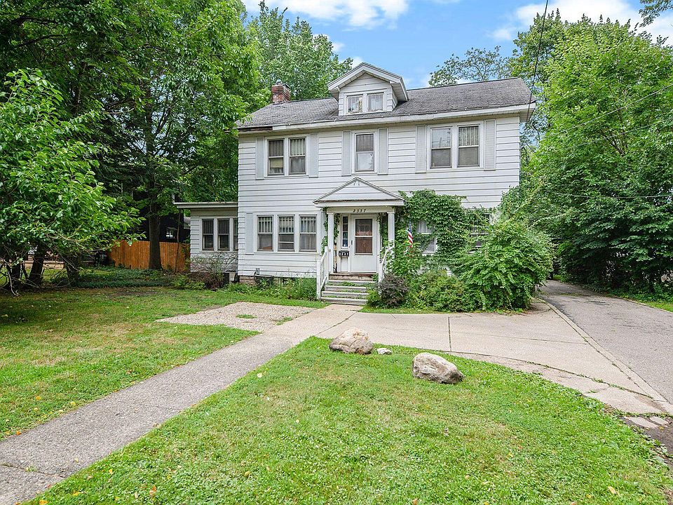 1st image of 2337 Oakland Dr