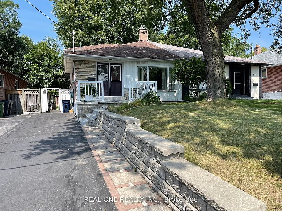 63 Sundial Cres #2