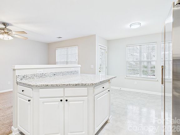 5th image of 2056 University Heights Ln