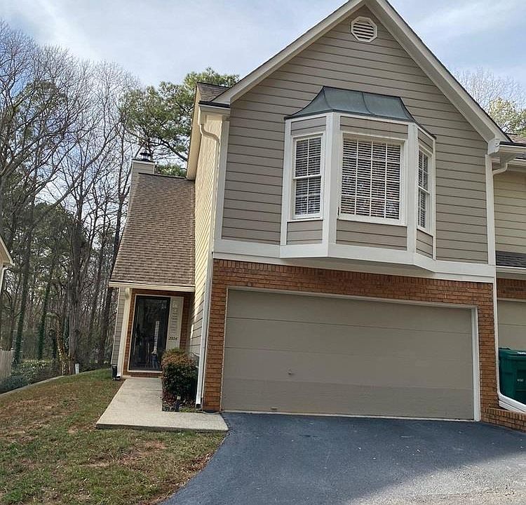 1st image of 2926 Woodruff Dr SE