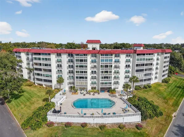 601 N McDonald St APT 508, Mount Dora, FL 32757