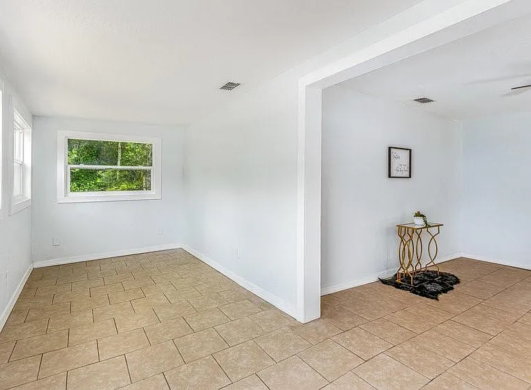 912 E Carolina Ave — Photo 8