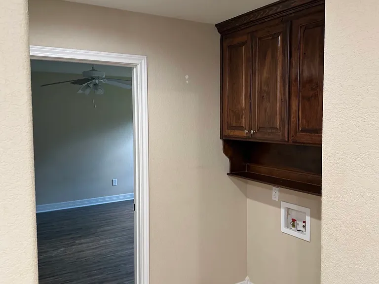 121 Helane Ln — Photo 4