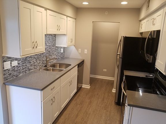 4th image of 905 Casey Ct #40-05