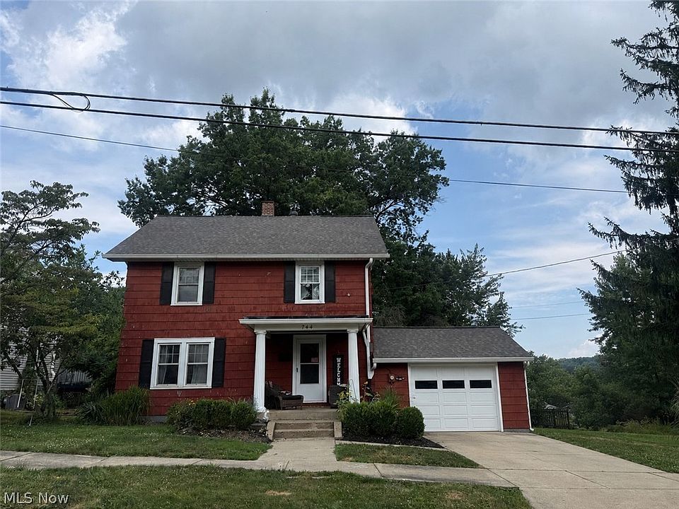 1st image of 744 Franklin Rd NE