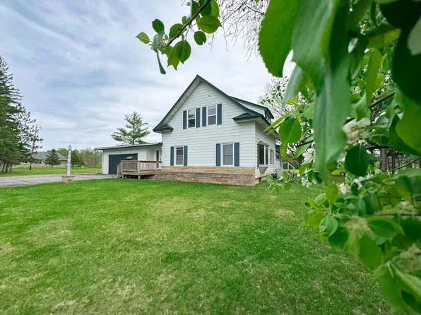 201 Golf Course Ln, Bigfork, MN 56628