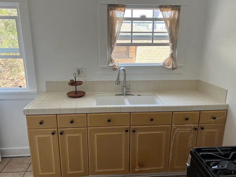 121 S Avenue 58 #123-1/2 — Photo 8