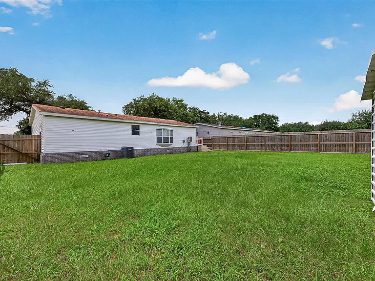 20306 Mountaindale Dr — Photo 29