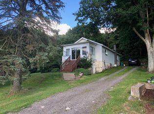 2161 Bear Creek Blvd, Wilkes Barre, PA 18702