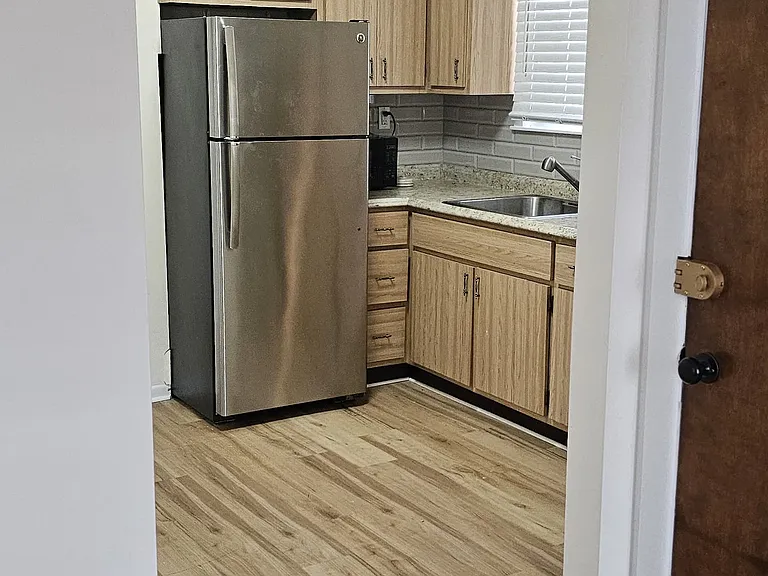 336 Bronxville Rd — Photo 2