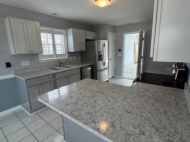 583 Bucks Trl — Photo 3