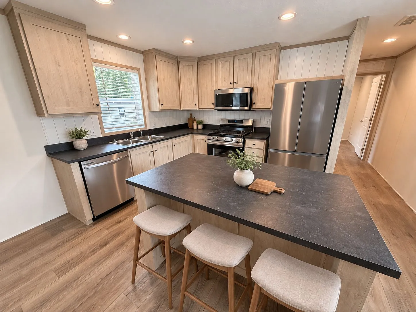 Open-Concept Floor Plan! — Photo 1