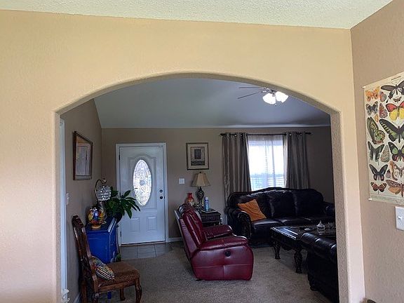 4th image of 5328 Vine Dr