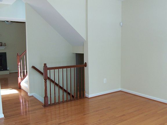 3rd image of 166 Olen Dr #B