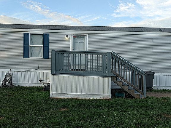 3rd image of 274 Kettering Ct