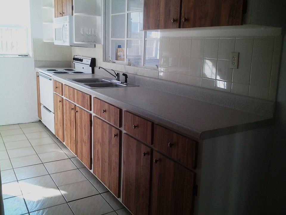 1st image of 28 Estate Dr