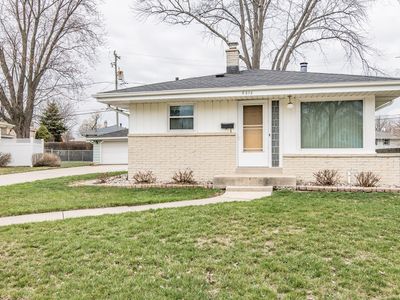 5216 Lilac Ln, Racine, WI, 53406