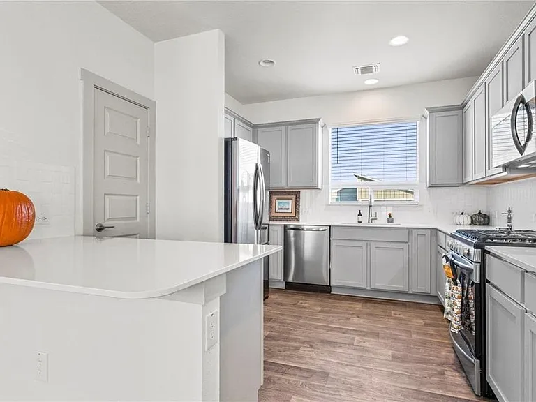 4713 Canongate Dr — Photo 10