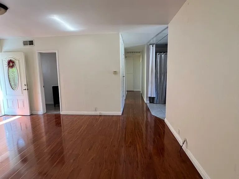 9726 Olive St — Photo 2