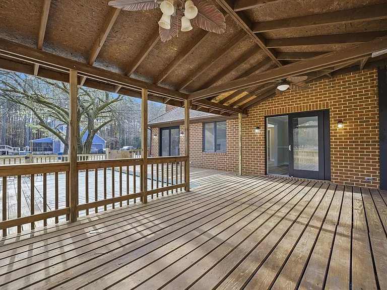 9 Rhodelia Ln — Photo 31