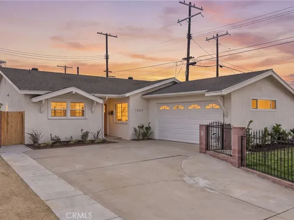 17217 S Hoover St, Gardena, CA 90247
