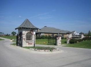 2128 Chateau Pl, Raymore, MO 64083