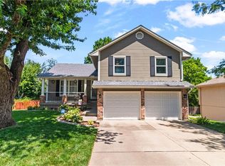 4001 NW Hidden Pointe Dr, Blue Springs, MO 64015