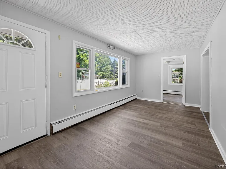 4 Riverview Ave #1 — Photo 5
