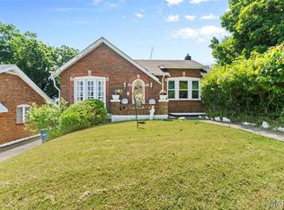 3738 Lawler Dr, Saint Louis, MO 63121