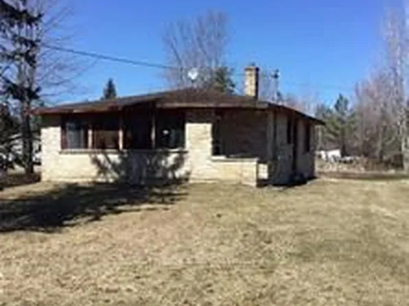 6266 Pleasant Dr, South Glengarry, ON K0C 1E0
