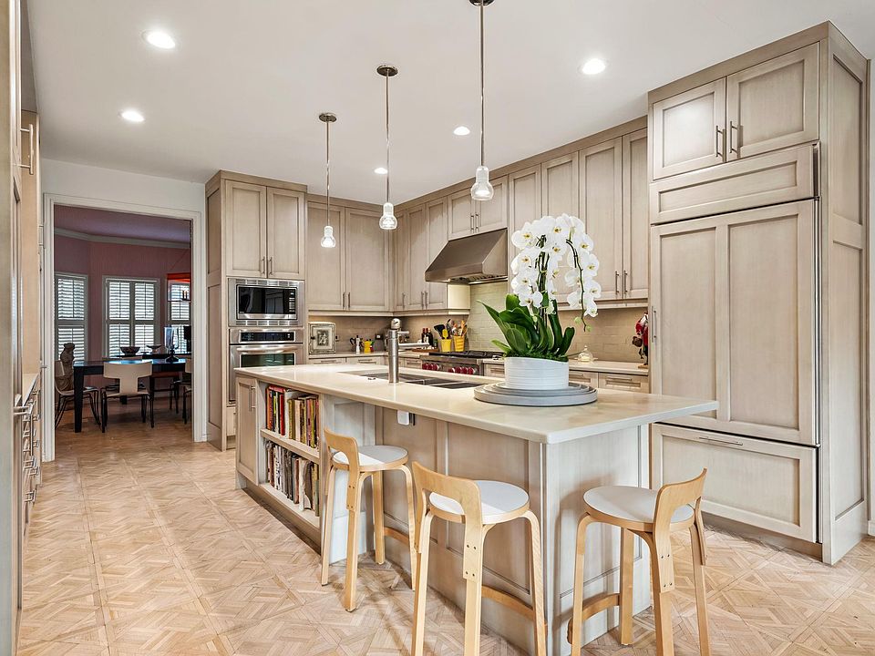 1st image of 311 Ridgewood Rd