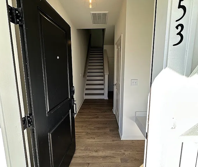353 E 4th St — Photo 3