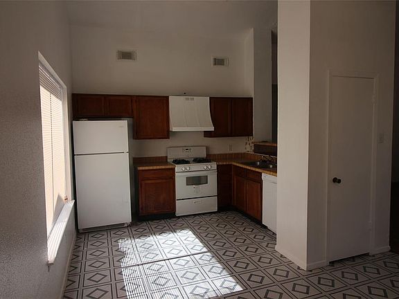 2nd image of 8603 Woodland Willows Dr