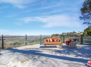 2400 Roscomare Rd, Los Angeles, CA 90077