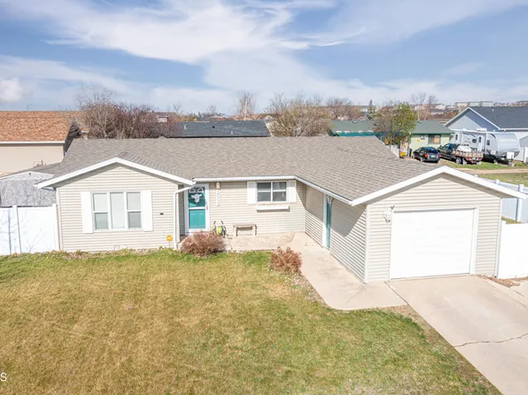 2009 19th Ave W, Williston, ND 58801