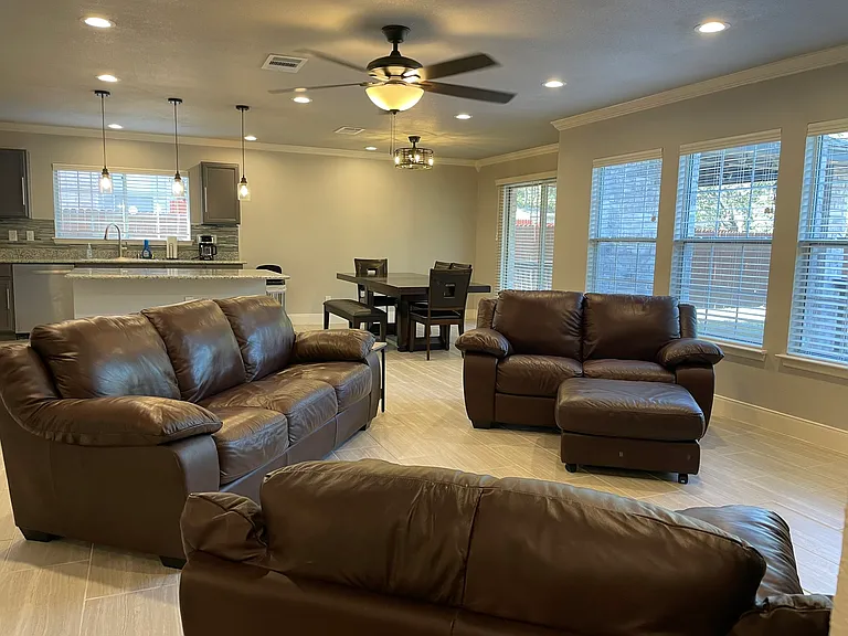 21938 Legend Point Dr — Photo 167