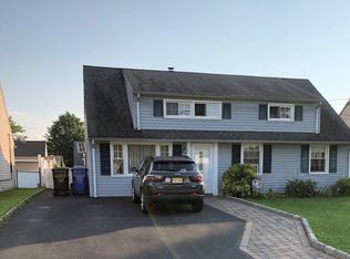 35 S Harrison Ave, Iselin, NJ 08830