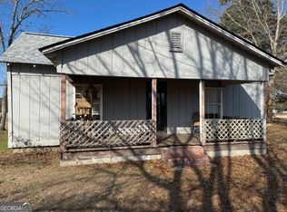 1542 Pineknot Rd, Box Springs, GA 31801