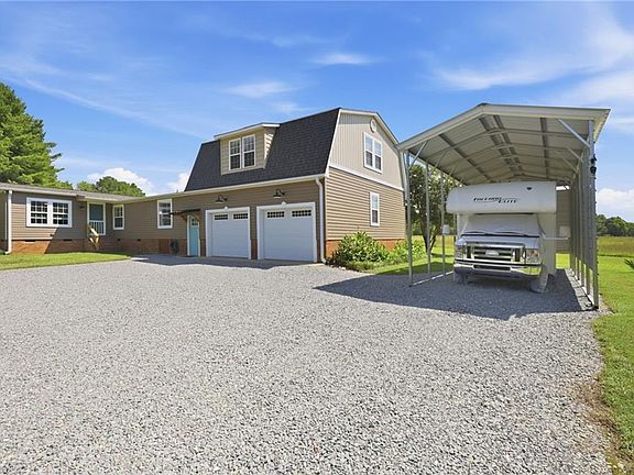 3rd image of 670 & 552 Whitley Rd