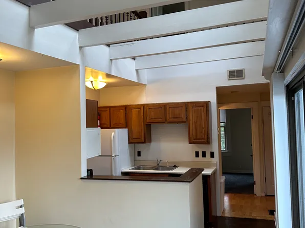 1 W Hollister St #2, Cincinnati, OH 45219