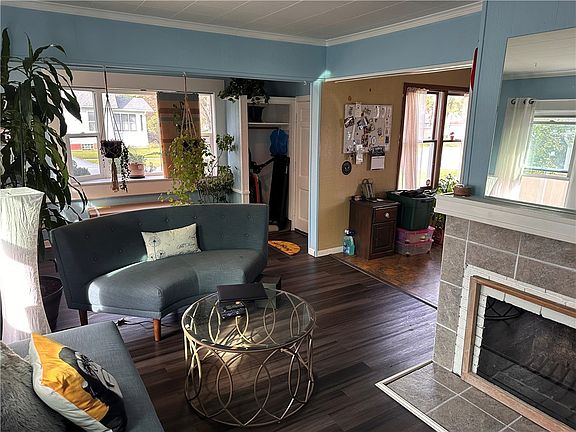 5th image of 814 Bennington Dr