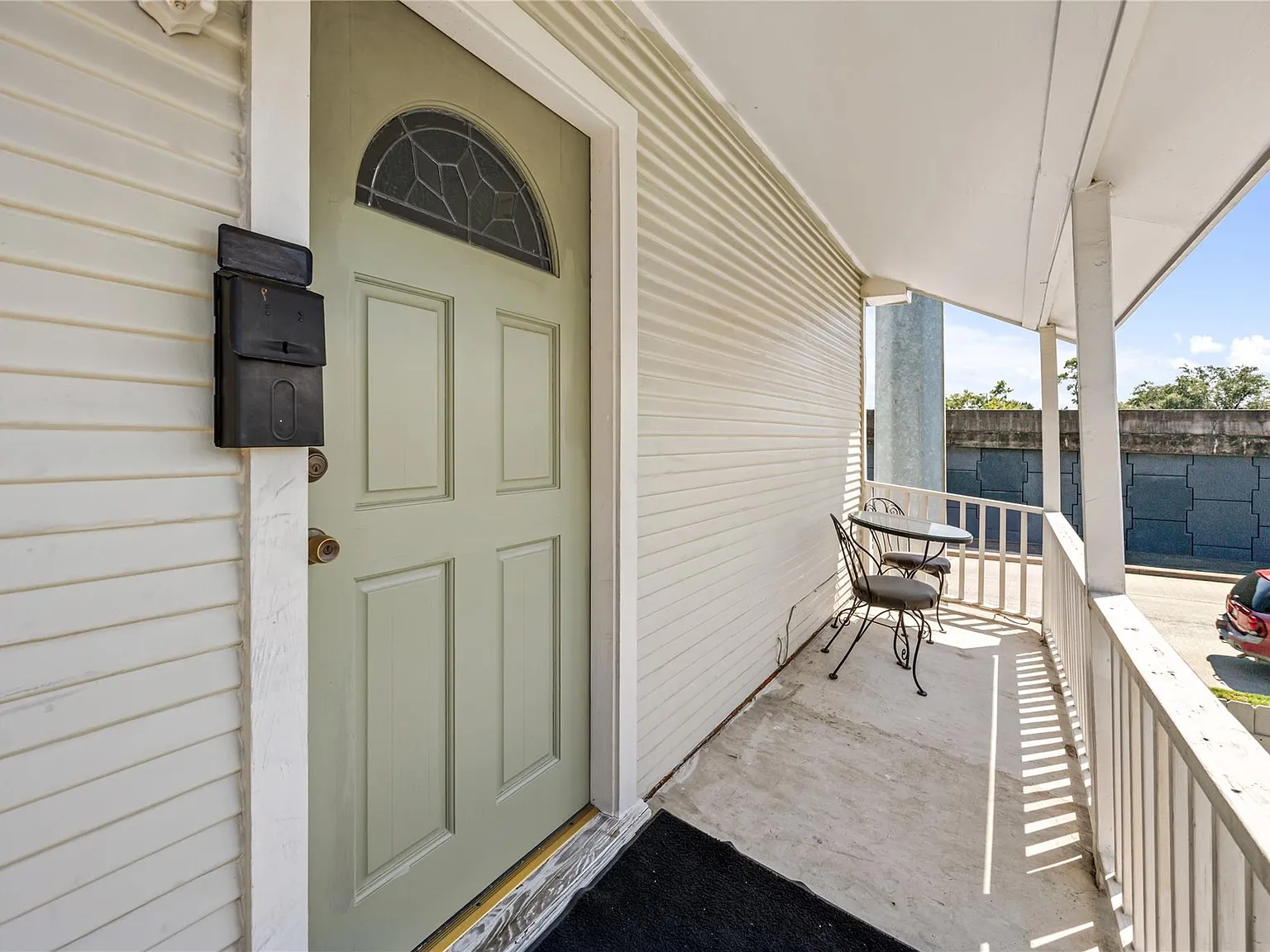 1 bed, 1.0 bath, 600 sqft, $1,100 — Photo 2