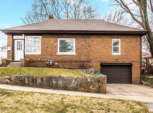 405 Lincoln St, Washington, IL 61571