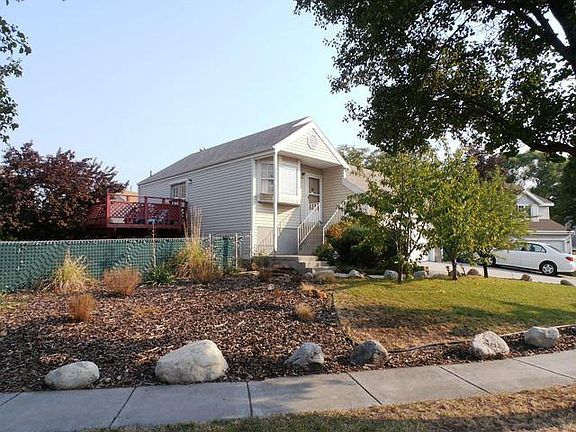 2nd image of 1811 W Cornwall Pl N
